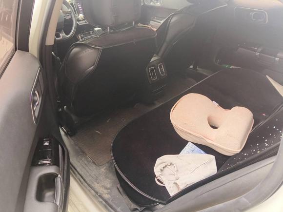 [义乌·浙G] 二手雪铁龙雪铁龙C62017款 350THP 豪华型