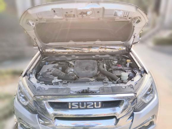 [无锡·苏B] 二手五十铃mu-X牧游侠2018款 1.9T 柴油自动四驱劲享版 5座