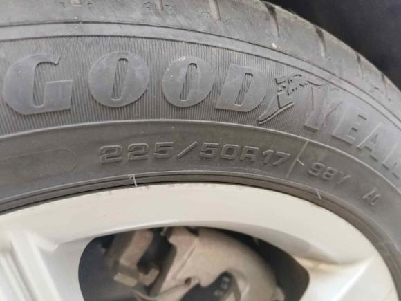 [青岛·鲁B] 二手奥迪奥迪A4L2020款 35 TFSI 时尚动感型