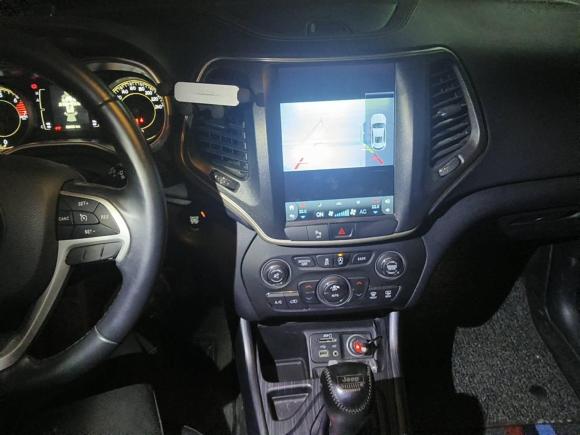 [武汉·鄂A] 二手Jeep自由光2017款 2.4L 领先版