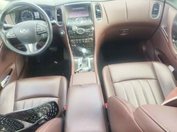[上海·沪C] 二手英菲尼迪英菲尼迪QX502015款 2.5L 豪华版