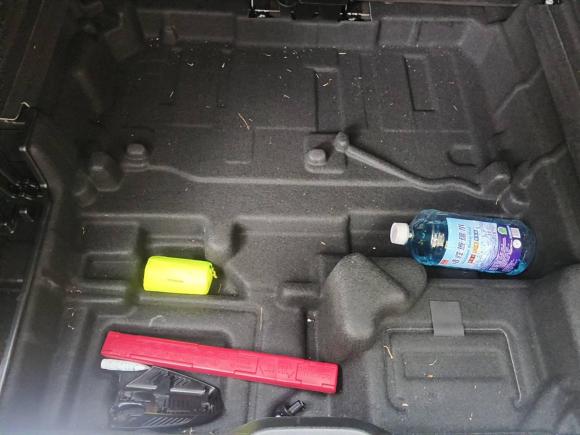 [上海·沪A] 二手奔驰奔驰GLC2021款 GLC 260 L 4MATIC 动感型