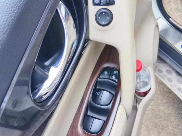 [金华·粤K] 二手日产奇骏2017款 2.0L CVT舒适版 2WD