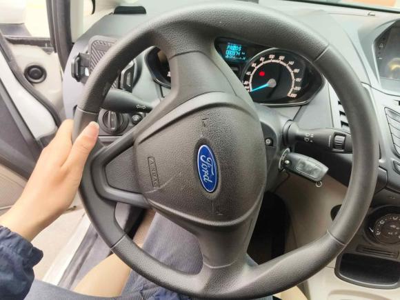 [深圳·粤B] 二手福特嘉年华2013款 三厢 1.5L 自动时尚型