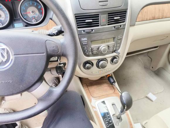 [武汉·鄂A] 二手别克凯越2015款 1.5L 自动经典型