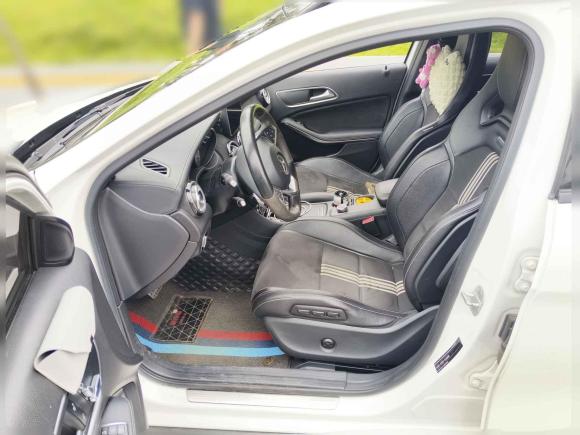 [南昌·赣A] 二手奔驰奔驰GLA2018款 GLA 200 极地限量版