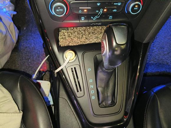 [深圳·粤K] 二手福特福克斯2015款 三厢 1.6L 自动风尚型