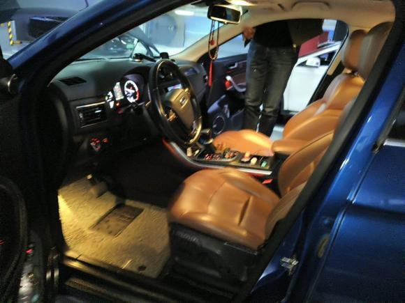 [上海·辽B] 二手观致观致52016款 1.6T 自动豪华型