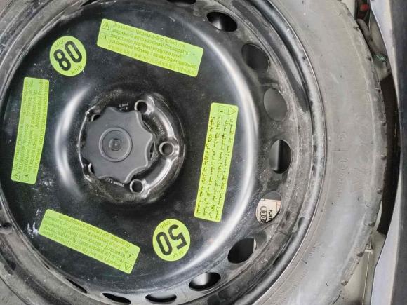 [上海·沪A] 二手奥迪奥迪A4L2011款 2.0 TFSI 标准型