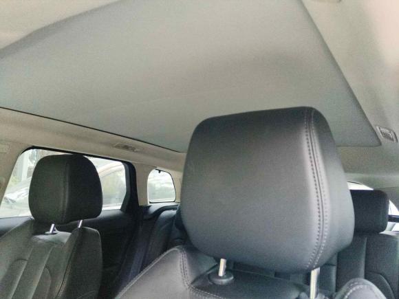 [佛山·粤X] 二手路虎揽胜极光2015款 2.0T 五门智耀版