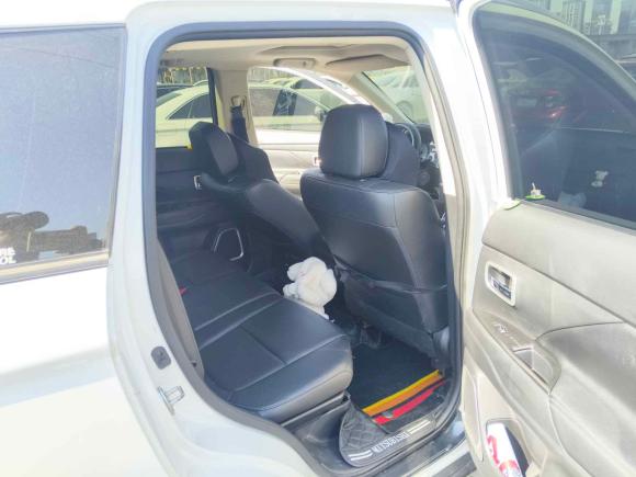 [杭州·鲁B] 二手三菱欧蓝德2017款 2.0L 两驱荣耀版 5座