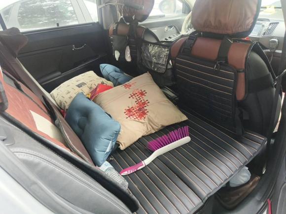 [广州·粤A] 二手起亚智跑2011款 2.4L 自动四驱版Premium