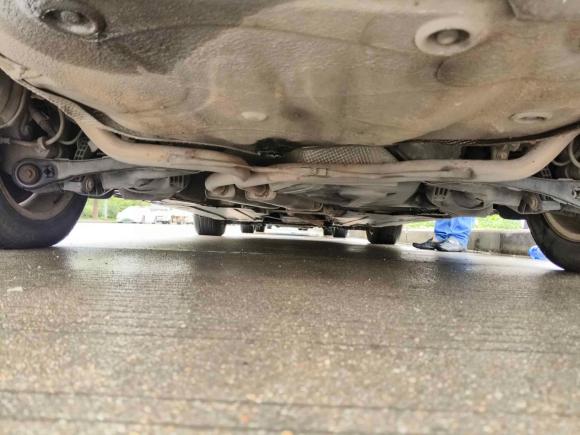 [上海·苏E] 二手奥迪奥迪A6L2011款 2.0 TFSI 自动标准型