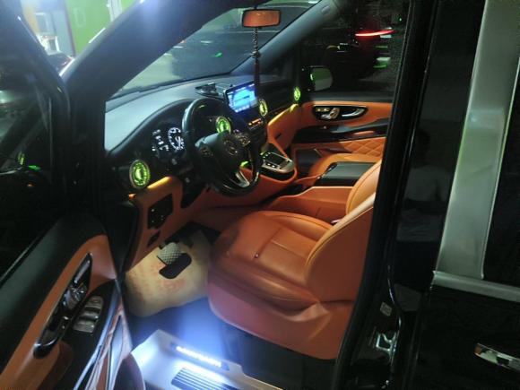 [武汉·鄂A] 二手奔驰威霆2021款 2.0T 商务版 7座