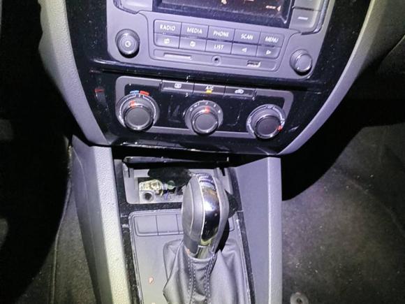 [深圳·粤B] 二手大众速腾2015款 1.6L 自动舒适型