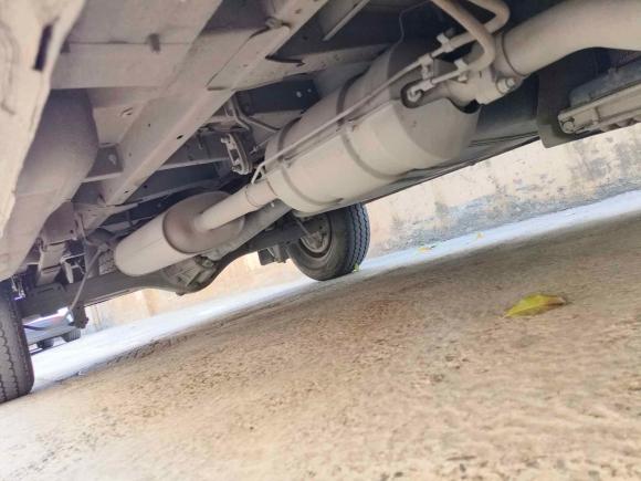 [杭州·鲁V] 二手福特经典全顺2016款 2.8T柴油短轴6座中顶多功能车JX493ZLQ4