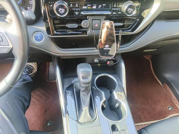 [青岛·鲁U] 二手丰田皇冠陆放2021款 2.5L HEV四驱豪华版