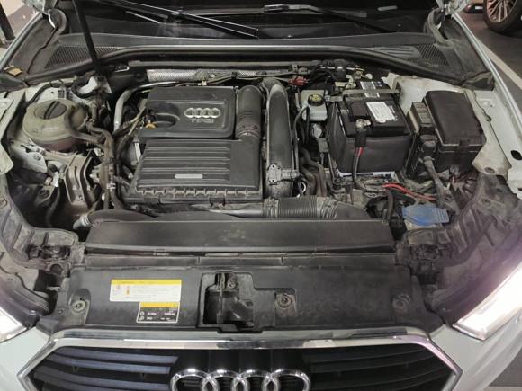 [苏州·苏E] 二手奥迪奥迪A32018款 30周年年型 Limousine 35 TFSI 进取型