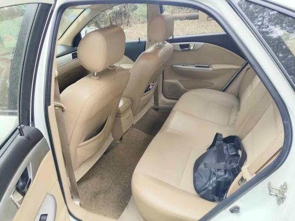 [苏州·苏E] 二手别克凯越2013款 1.5L 自动经典型