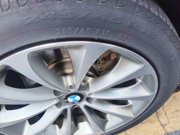 [南京·苏A] 二手宝马宝马5系2014款 525Li 豪华设计套装