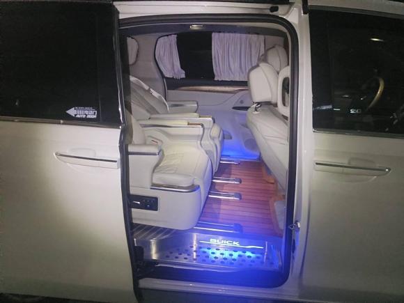 [合肥·皖A] 二手别克别克GL82018款 ES 28T 舒适型 国VI