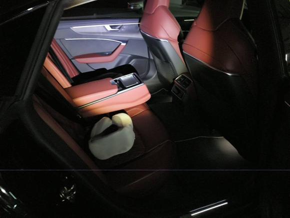 [上海·沪F] 二手奥迪奥迪A7L2022款 45 TFSI quattro S-line 黑武士版