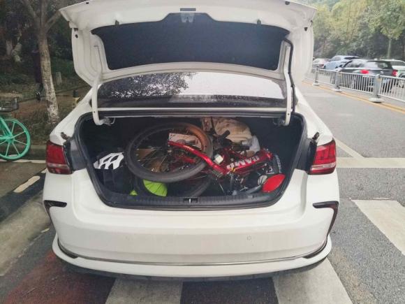 [成都·川A] 二手北京汽车北京EU52018款 R500 智风版