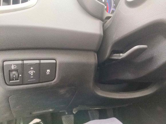 [深圳·粤B] 二手现代北京现代ix252017款 1.6L 手动时尚型