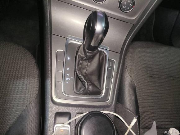 [广州·粤A] 二手大众高尔夫2014款 1.6L 自动舒适型