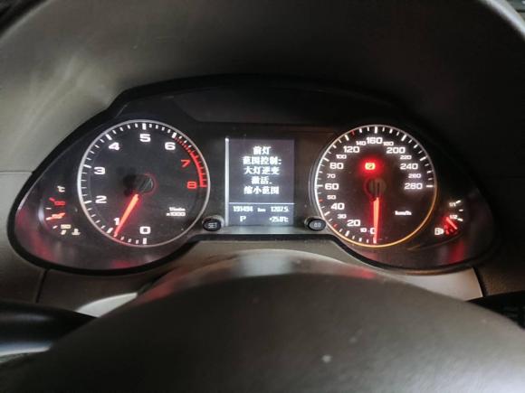 [武汉·鄂W] 二手奥迪奥迪Q52010款 2.0TFSI 舒适型