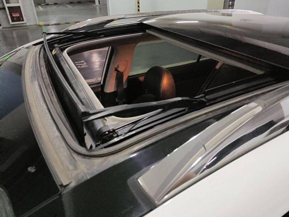 [无锡·苏B] 二手起亚智跑2012款 2.0L 自动两驱版NAVI