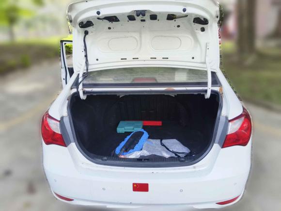 [深圳·粤B] 二手现代悦动2011款 1.6L 自动舒适型