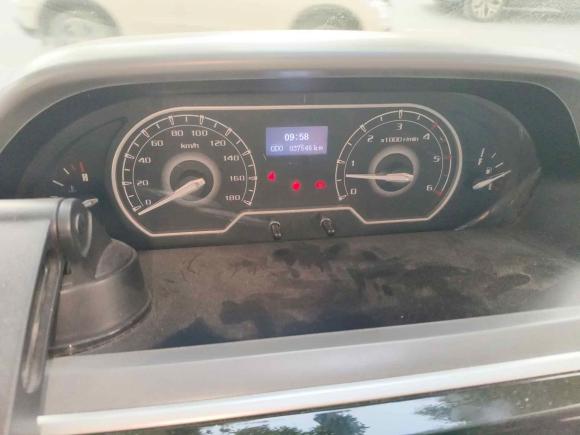 [宁波·浙B] 二手上汽大通MAXUS新途V802021款 2.0T 手动经典傲运通短轴中顶5/6座