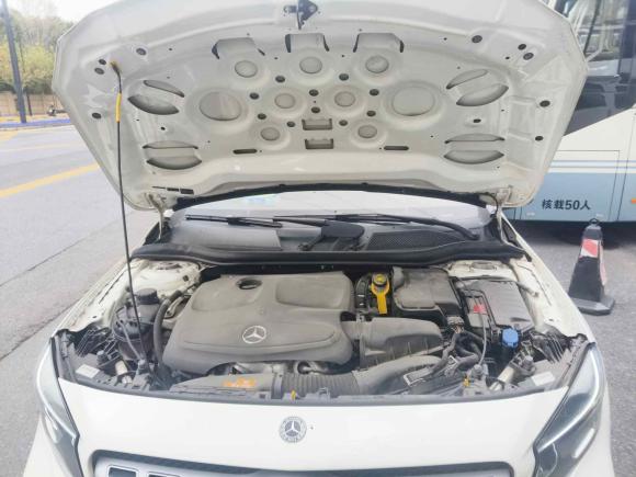 [上海·沪B] 二手奔驰奔驰GLA2019款 GLA 200 动感型