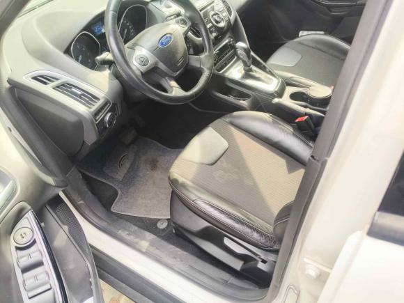 [青岛·皖A] 二手福特福克斯2012款 两厢 1.6L 自动风尚型