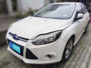 福特福克斯2012款 两厢 2.0L 自动豪华运动型