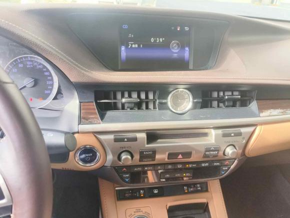 [苏州·苏E] 二手雷克萨斯雷克萨斯ES2015款 300h 豪华版