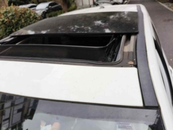 [无锡·苏B] 二手路虎神行者22013款 2.0T Si4 SE汽油版