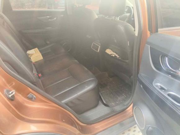 [济南·鲁A] 二手日产奇骏2014款 2.5L CVT领先版 4WD