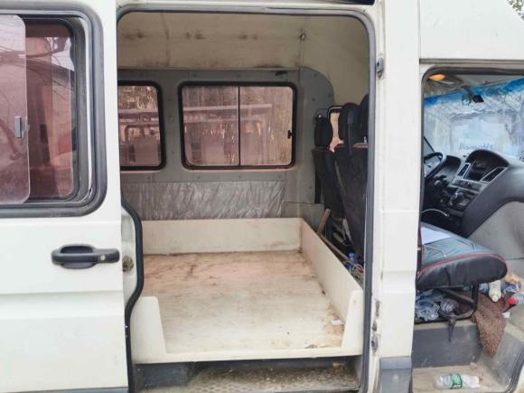 [无锡·苏B] 二手依维柯依维柯褒迪2017款 2.5T尊享A37客车高顶6-7座47Z5