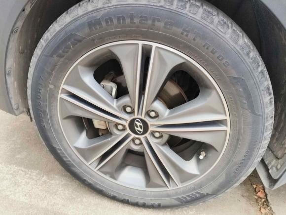 [西安·陕A] 二手现代北京现代ix252015款 1.6L 自动两驱智能型GLS