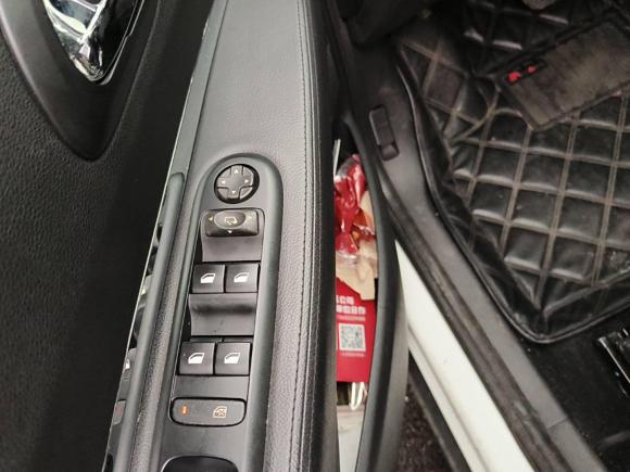 [广州·粤A] 二手标致标致30082013款 2.0L 自动潮流版