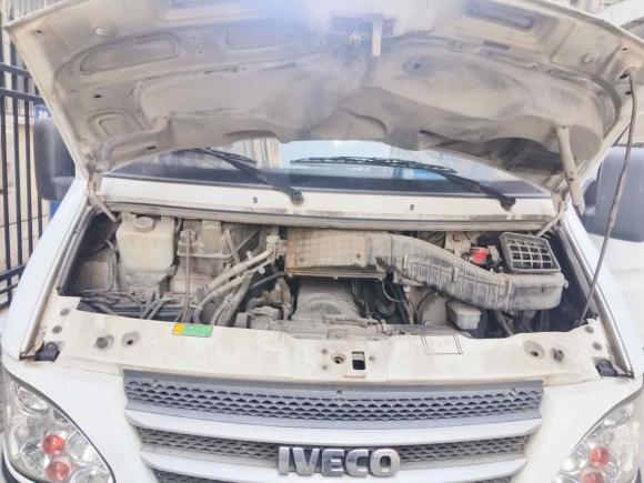 [武汉·鄂A] 二手依维柯依维柯褒迪2012款 2.5T-A32 基本型