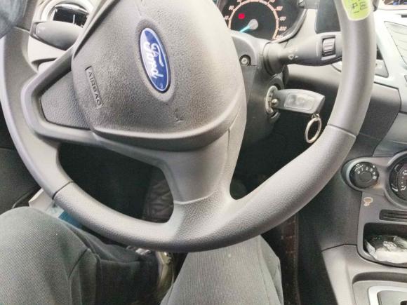 [上海·苏K] 二手福特嘉年华2013款 两厢 1.5L 自动时尚型