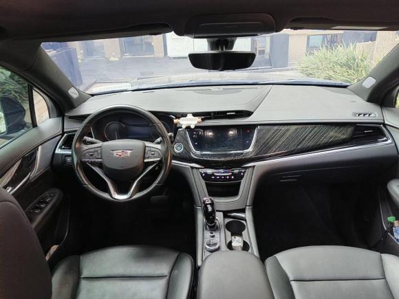 [成都·川A] 二手凯迪拉克凯迪拉克XT62022款 2.0T 六座四驱豪华型