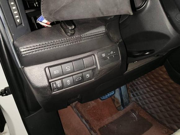 [成都·川A] 二手丰田亚洲龙2022款 双擎 2.5L XLE尊贵版