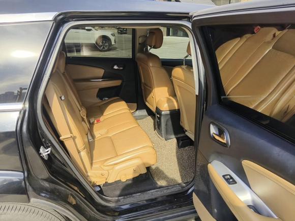 [无锡·苏B] 二手道奇酷威2013款 2.4L 两驱尊尚版