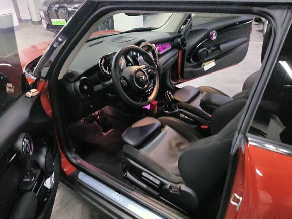 [上海·沪D] 二手MINIMINI2021款 1.5T COOPER 艺术家