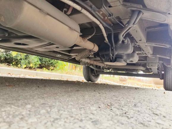 [无锡·苏B] 二手大通新途V802023款 2.0T AMT经典傲运通长轴中顶6/7/8/9座