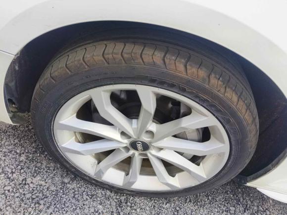 [南昌·赣A] 二手奥迪奥迪A4L2017款 45 TFSI quattro 风尚型